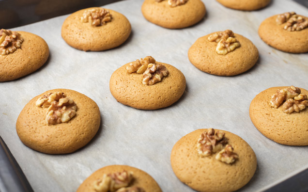 Pre-Cut Parchment Paper Sheets